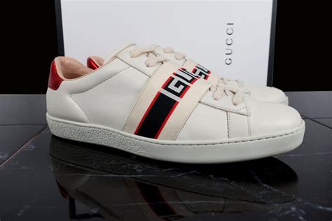 stemma gucci scarpe